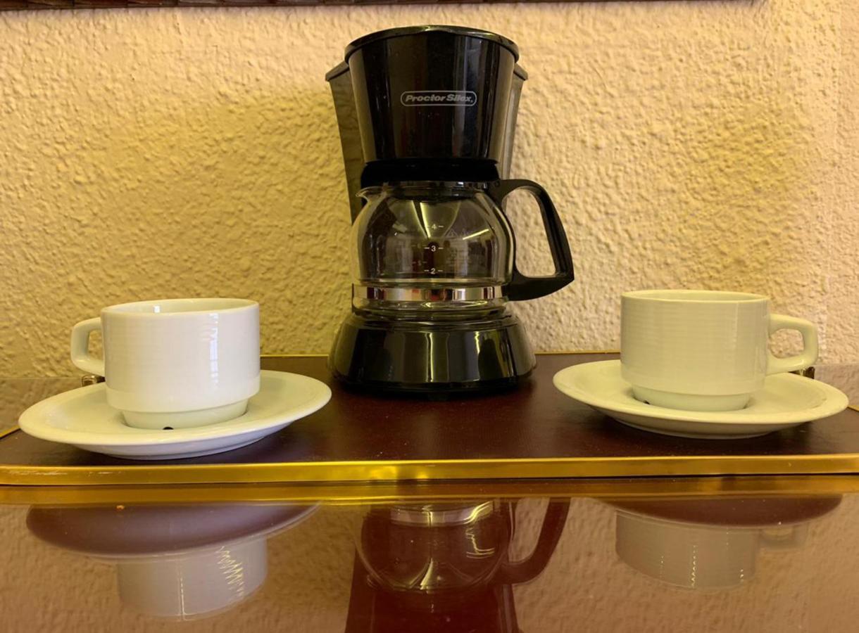 Hotel Geneve Cd De Mexico Exteriör bild A coffee pot