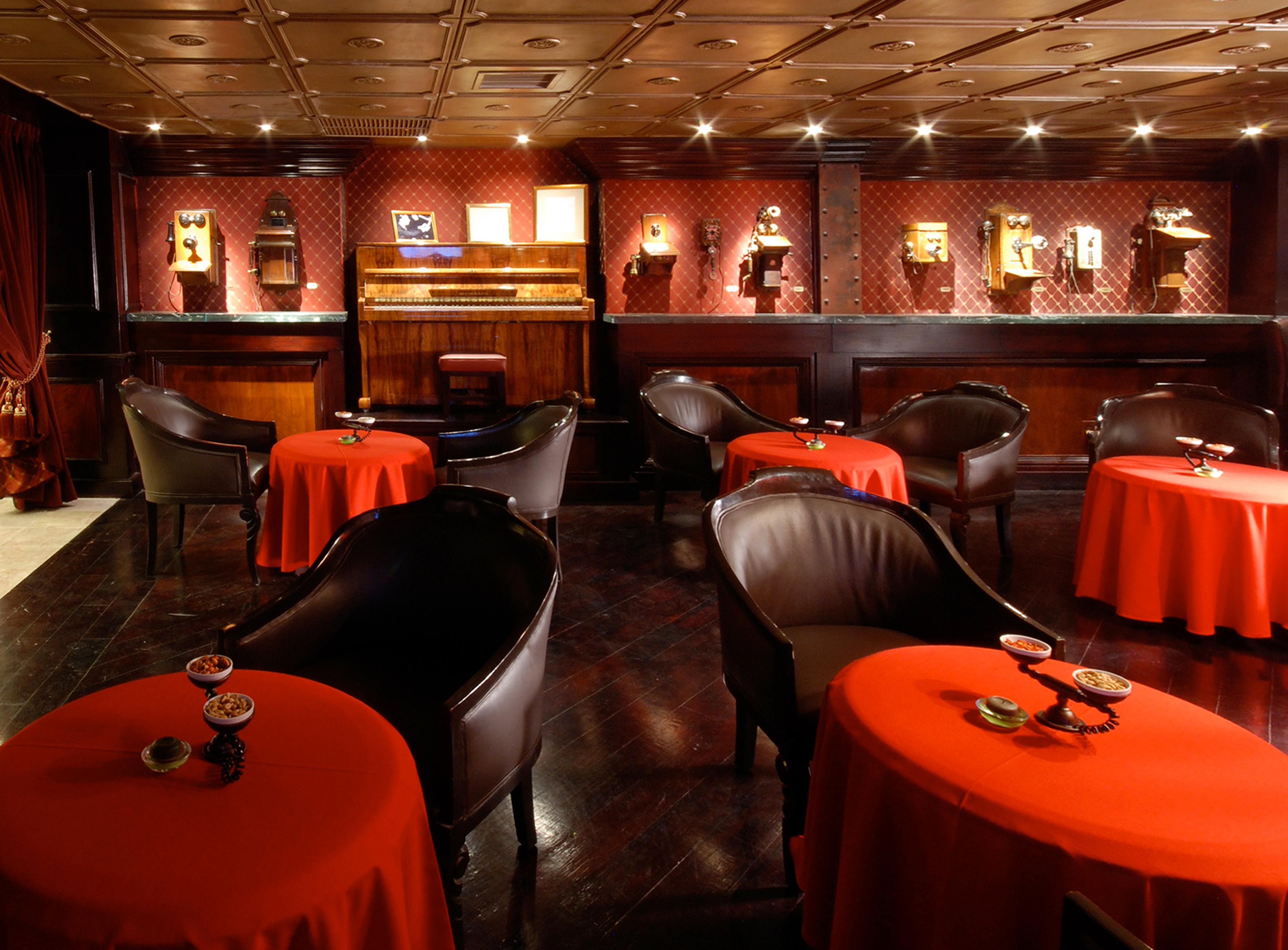 Hotel Geneve Cd De Mexico Exteriör bild The interior of the lounge